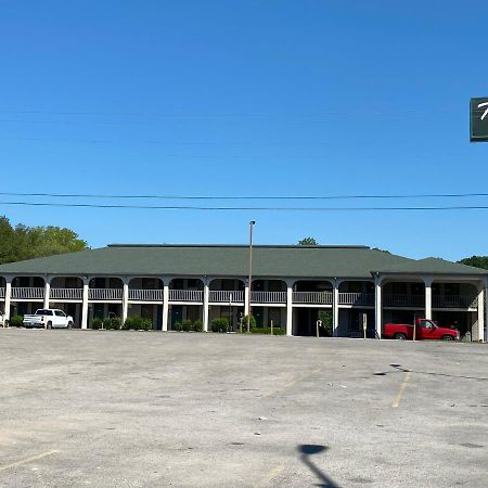 Riverfront Lodge Burkesville Exterior photo
